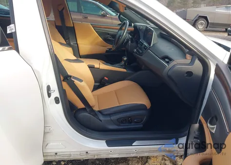 2022 Lexus Es 250 from USA, damaged, VIN 58AD11D10NU010247